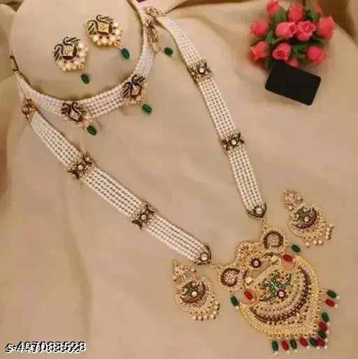 Lustrelia Rajputi Jewellery set